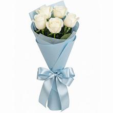 Букет 5 Белых роз Проуд в Плесе