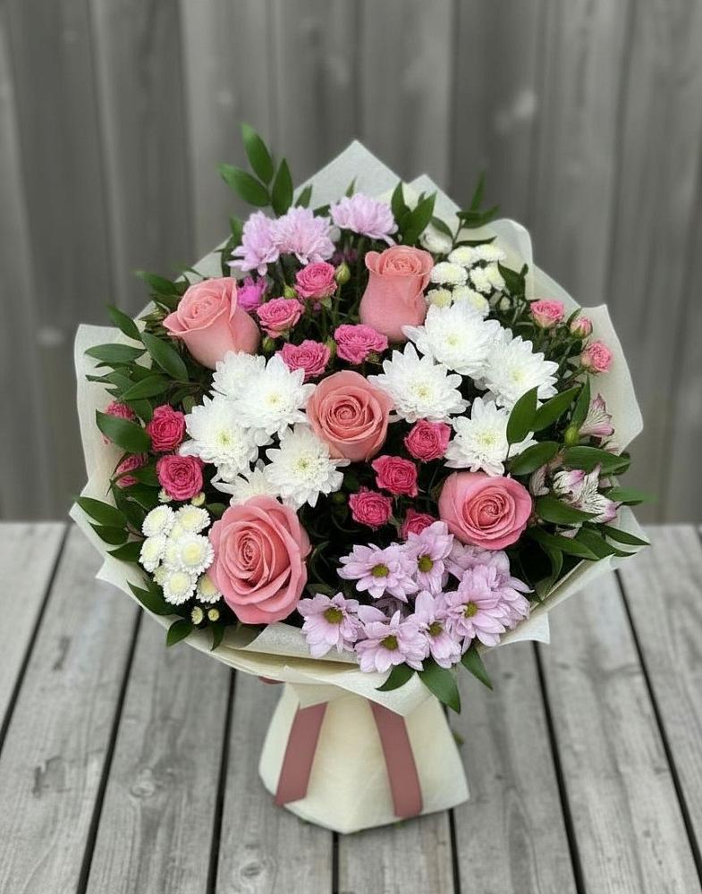 Букет цветов из: Альстромерии, Гвоздики, Розы и Хризантемы в Плесе