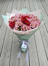 Букет цветов из:  Альстромерии в Плесе