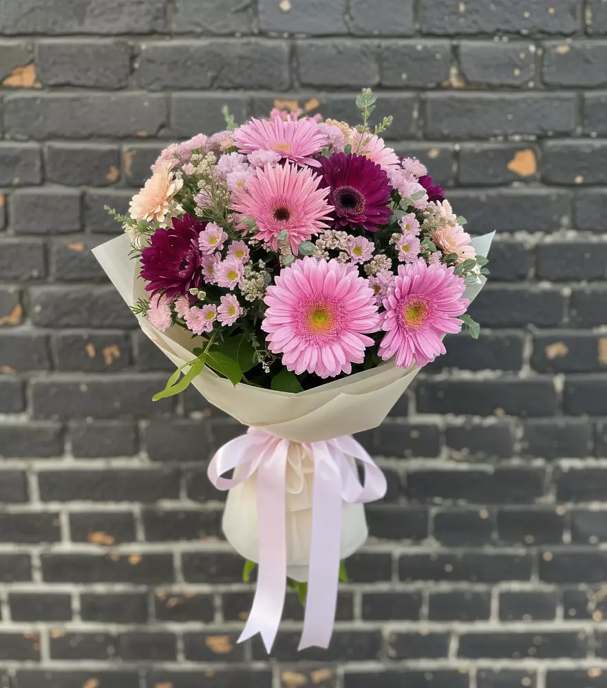 Букет цветов из: Герберы и Хризантемы в Плесе