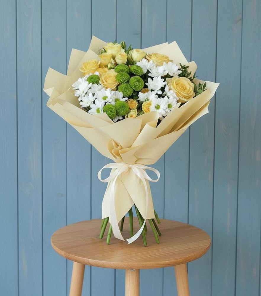 Букет цветов из: Хризантемы и Розы в Плесе