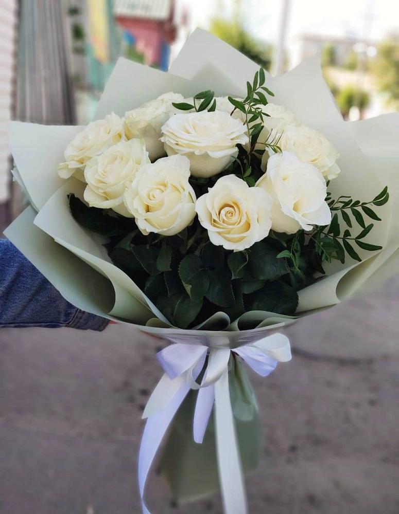 Букет Белые розы Проуд в Плесе