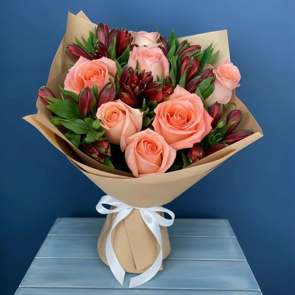 Букет цветов из: Розы и Альстромерии в Плесе