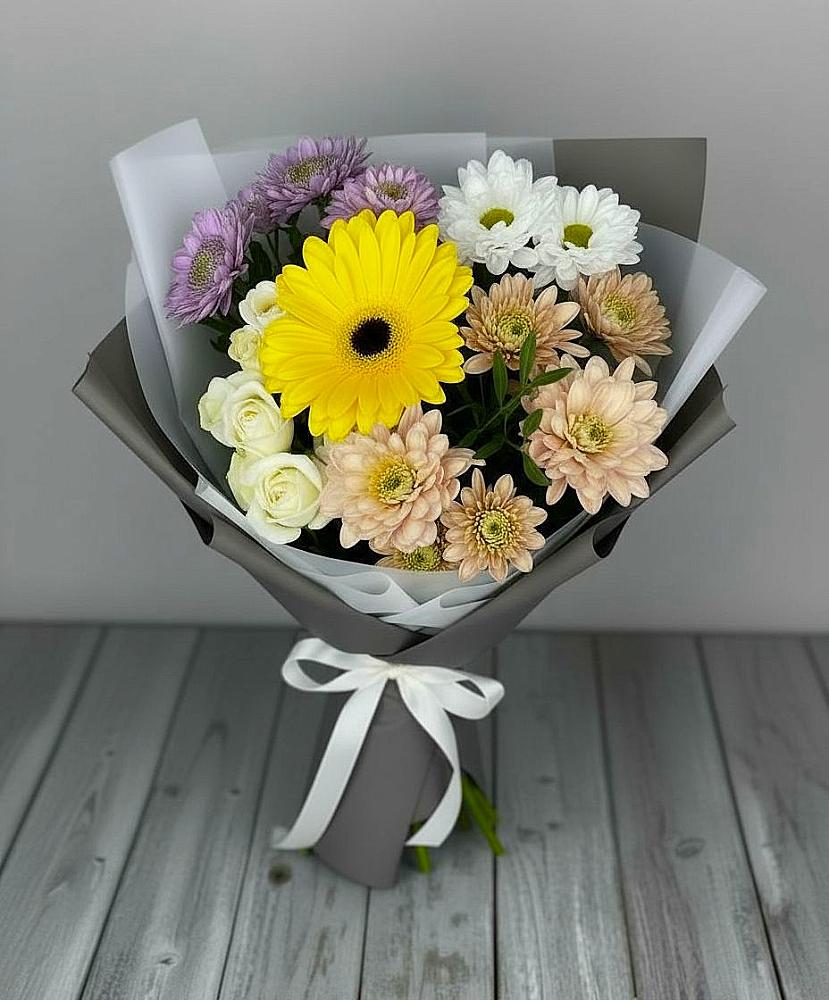 Букет цветов из: Розы, Герберы и Хризантемы в Плесе
