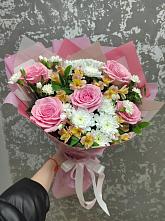 Букет цветов из:  Гвоздики, Орхидеи и Розы #REPLACE_PRED# Плесе
