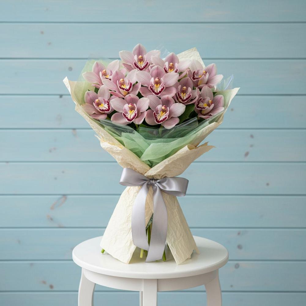 Букет цветов из: Орхидеи и Розы в Плесе