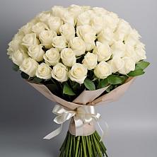 Букет 101 беля роза Белоснежка в Плесе