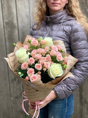 Букет цветов из: Розы в Плесе
