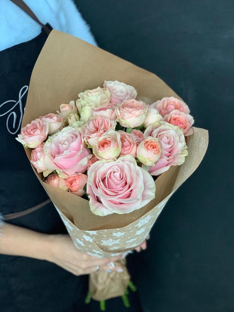 Букет цветов из: Хризантемы и Розы в Плесе