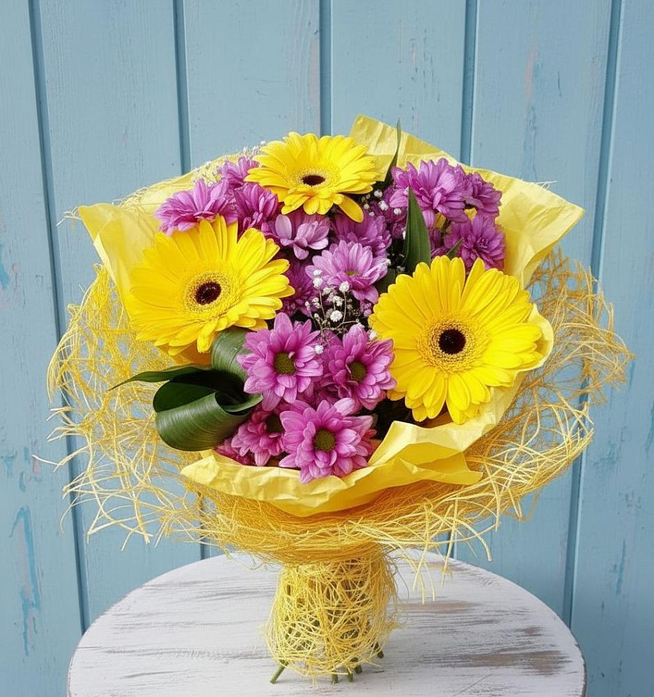 Букет цветов из: Хризантемы и Герберы в Плесе