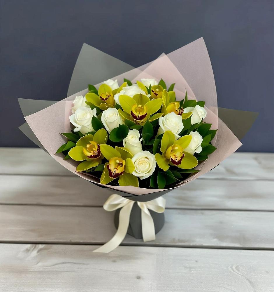 Букет цветов из: Орхидеи и Розы в Плесе