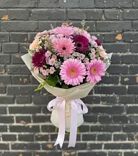 Букет цветов из:  Герберы и Хризантемы #REPLACE_PRED# Плесе