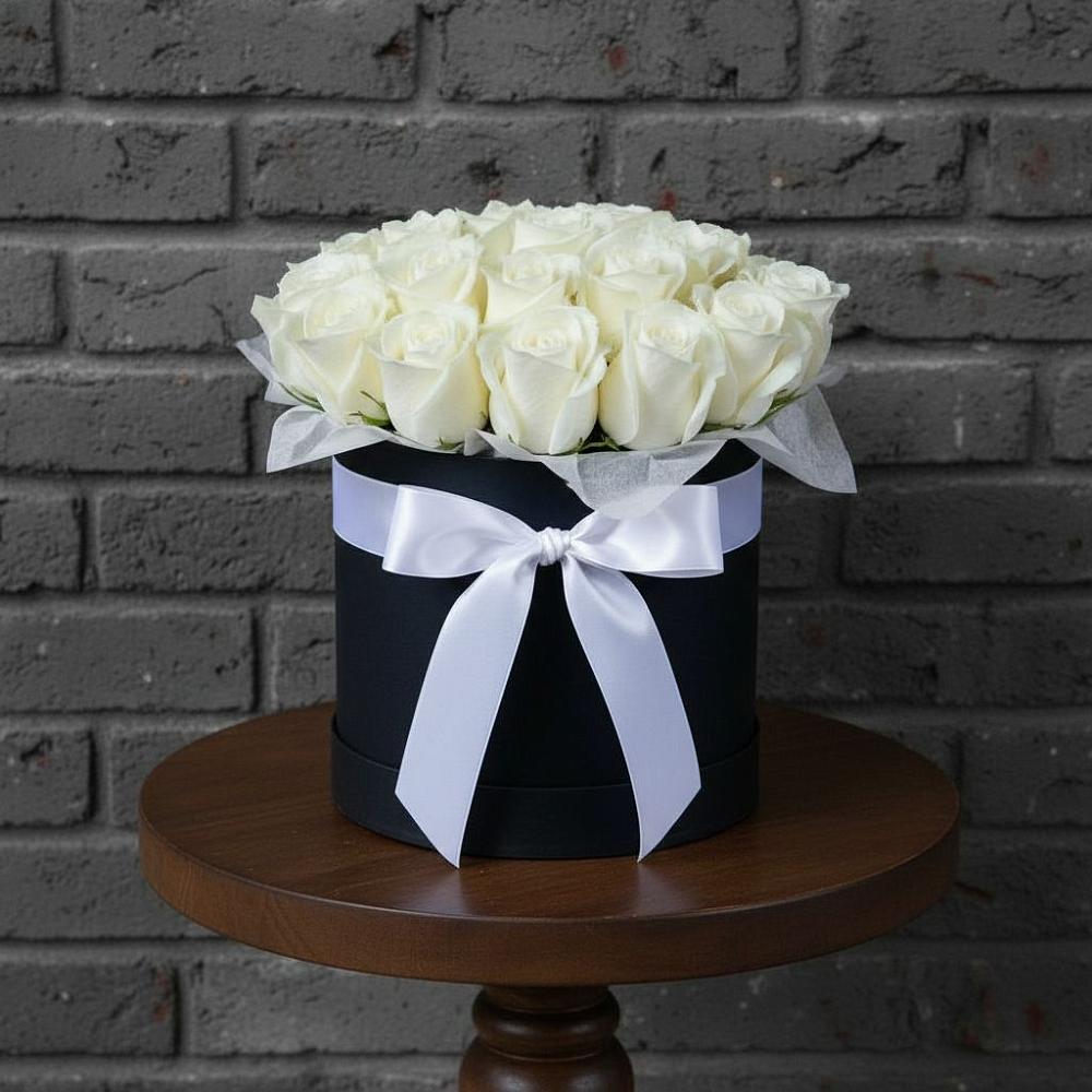 Цветочная композиция из Розы в шляпной коробке в Плесе