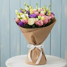 Букет цветов из:  Лизиантусы в Плесе
