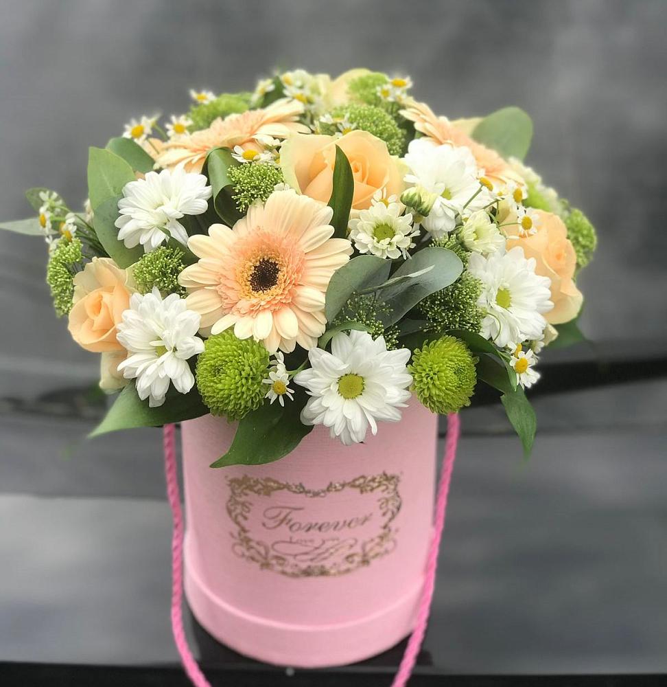 Цветочная композиция из Розы, Герберы и Хризантемы в шляпной коробке в Плесе