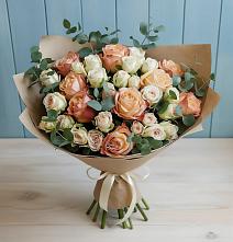 Букет цветов из:  Альстромерии и Розы в Плесе
