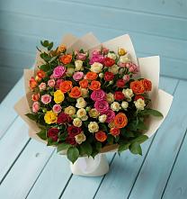 Букет Микс из разноцветных кустовых роз в Плесе