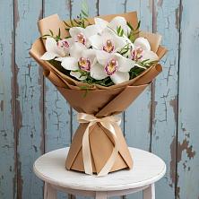 Букет цветов из:  Орхидеи и Розы в Плесе
