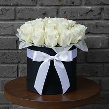 Цветочная композиция из Розы в шляпной коробке #REPLACE_PRED# Плесе