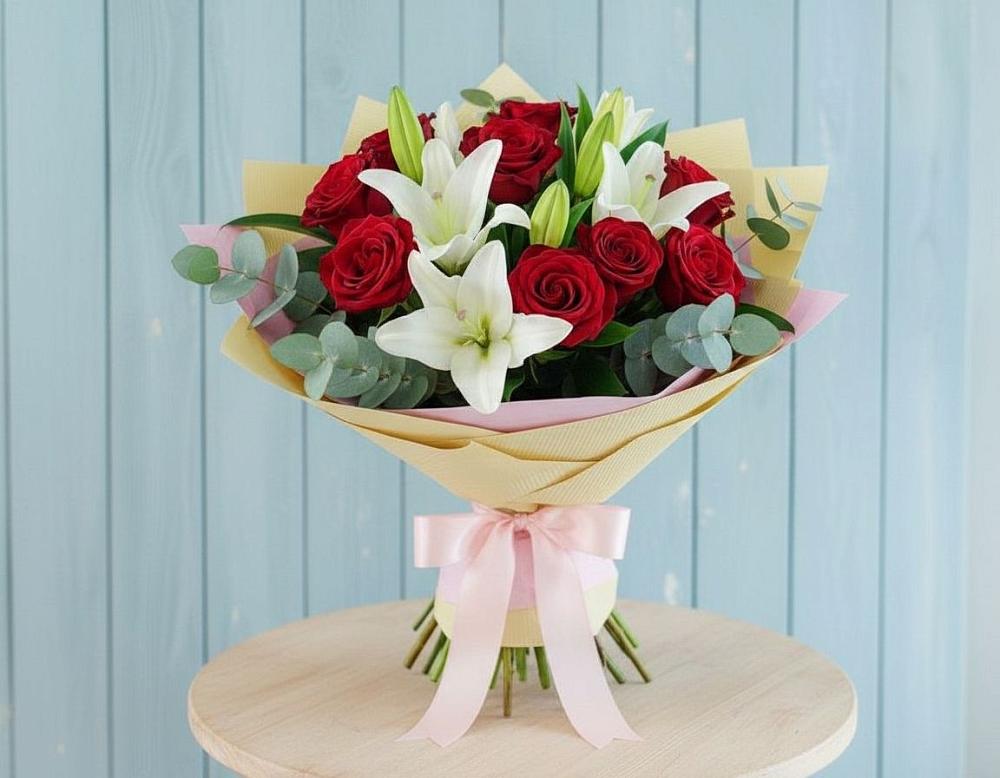 Букет цветов из: Лилии и Розы в Плесе